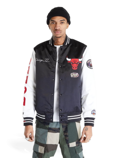 Bomber bunda Mitchell & Ness Team Origins Varsity Satin Chicago Bulls Jacket/ White Čierna | OJBF4854-CBUYYPPPBKWH