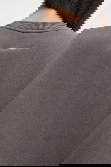 Mikina Maison Margiela MM6 Maison Margiela Crewneck Sweatshirt with Appliqué Šedá | S62GU0143.M25024.810, 3