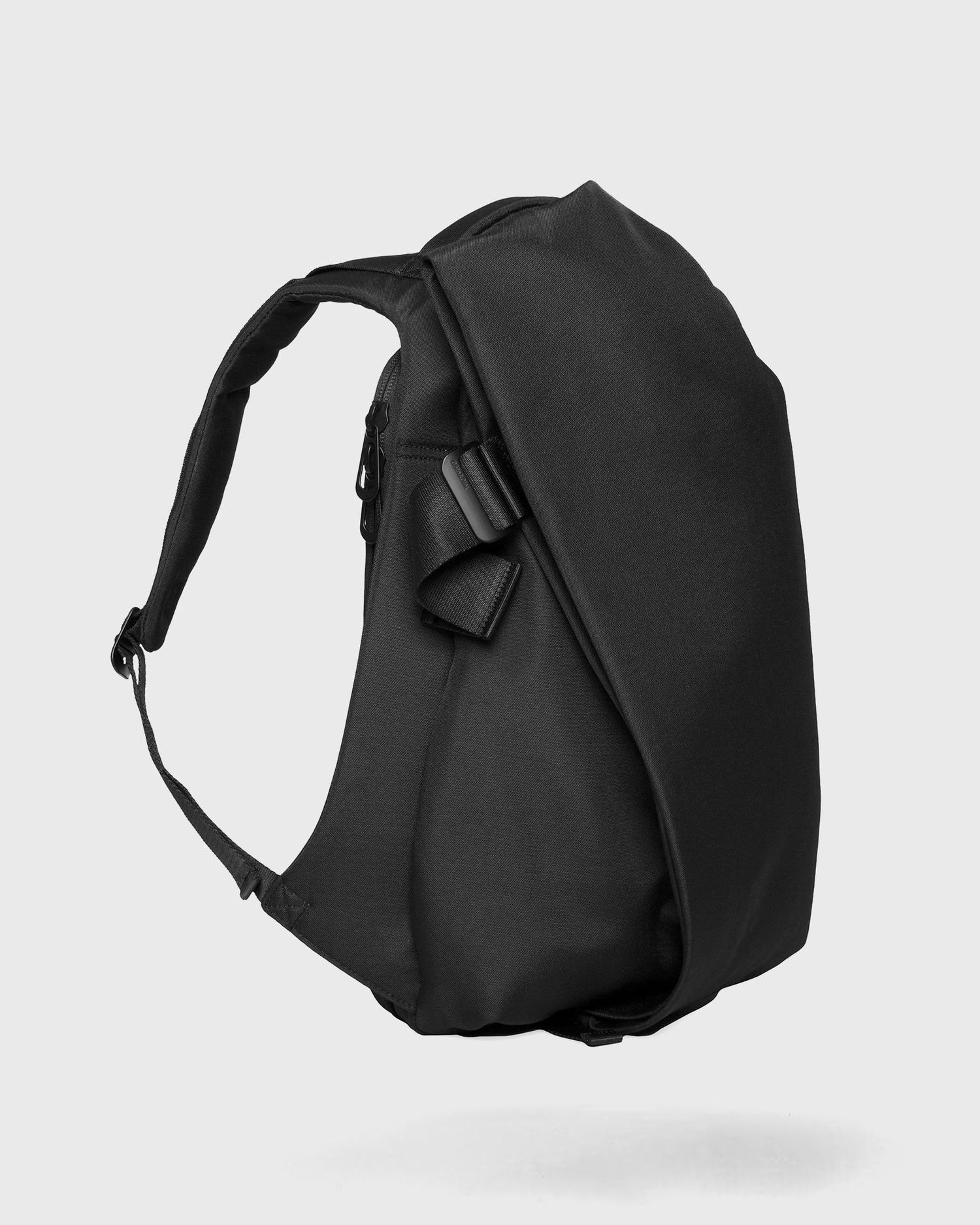 Batoh côte&ciel Isar Medium EcoYarn Čierna | 4897099590675, 1