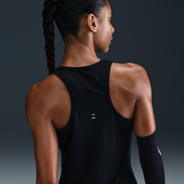 Tielko Nike Dri-FIT Tempo Running Tank Top Čierna | HV3809-010, 1