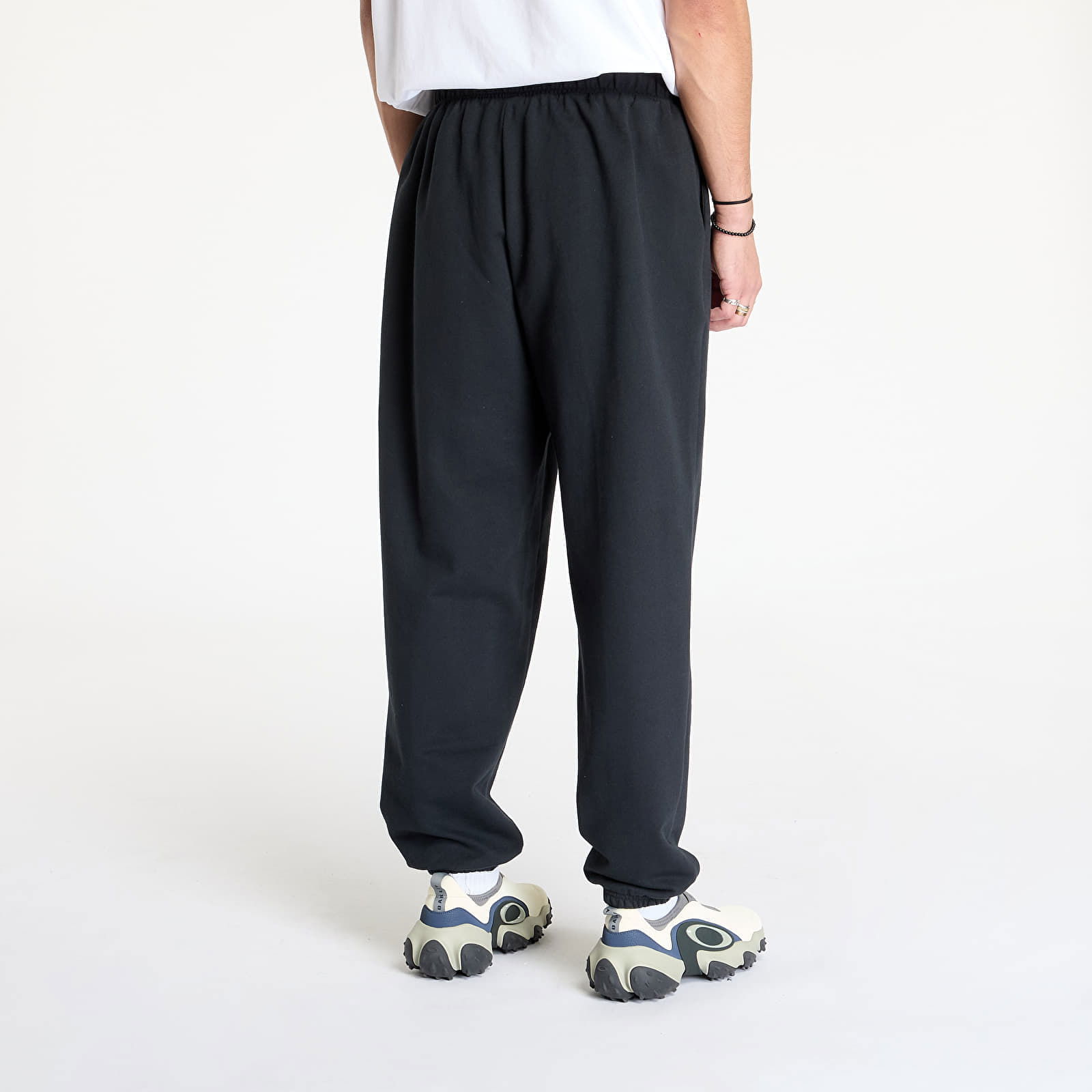 Sweatpant Blackout