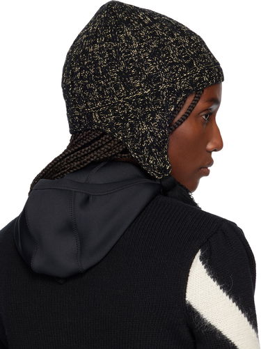 Kulicha Valentino Valentino Garavani Metallic Knit Beanie with Ear Flaps and Tassels Čierna | 7W2HB02FKAW, 2