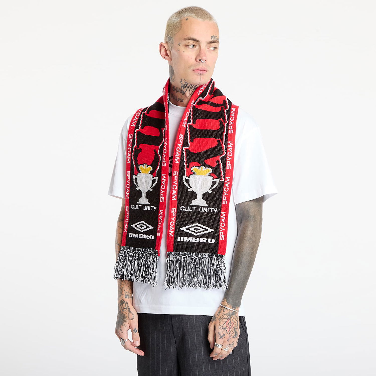 Šál Umbro Cult Unity SPYCAM Knitted Fringe Scarf Rôznofarebný | UBMW232YA11 BLK0042, 0