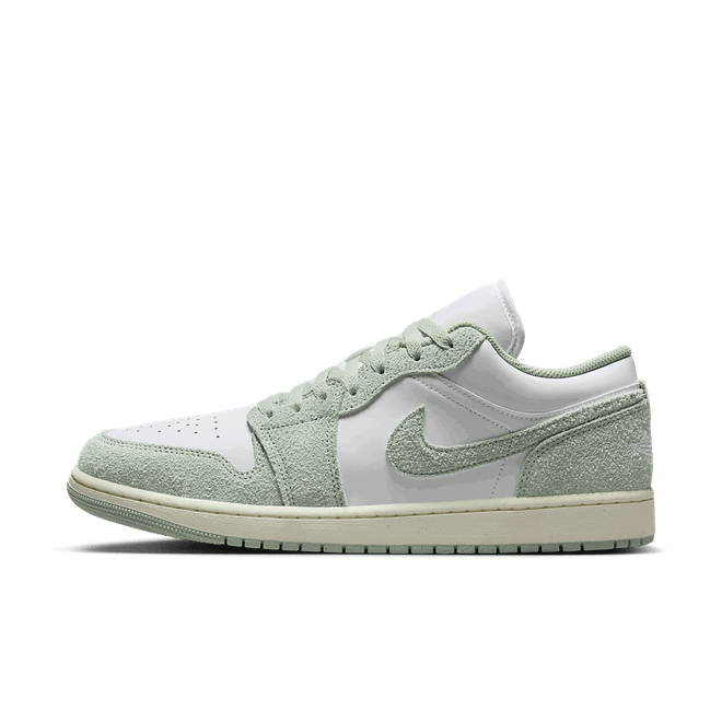 Air Jordan 1 Low SE "Seafoam"