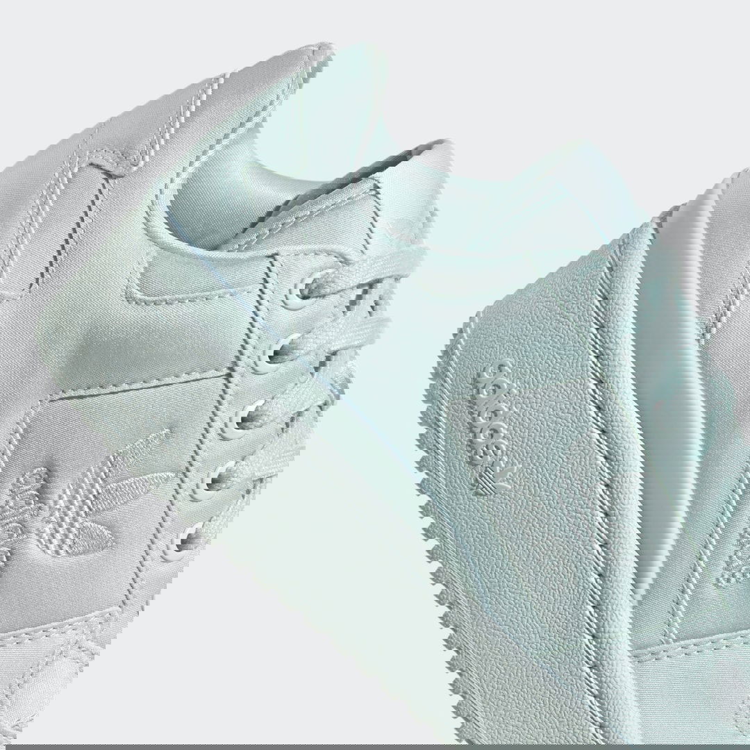 Forum Bold W