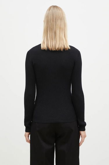 Sveter MAISON KITSUNÉ Maison Kitsuné Black Baby Fox Patch Turtleneck Čierna | NW00807KT1091, 2