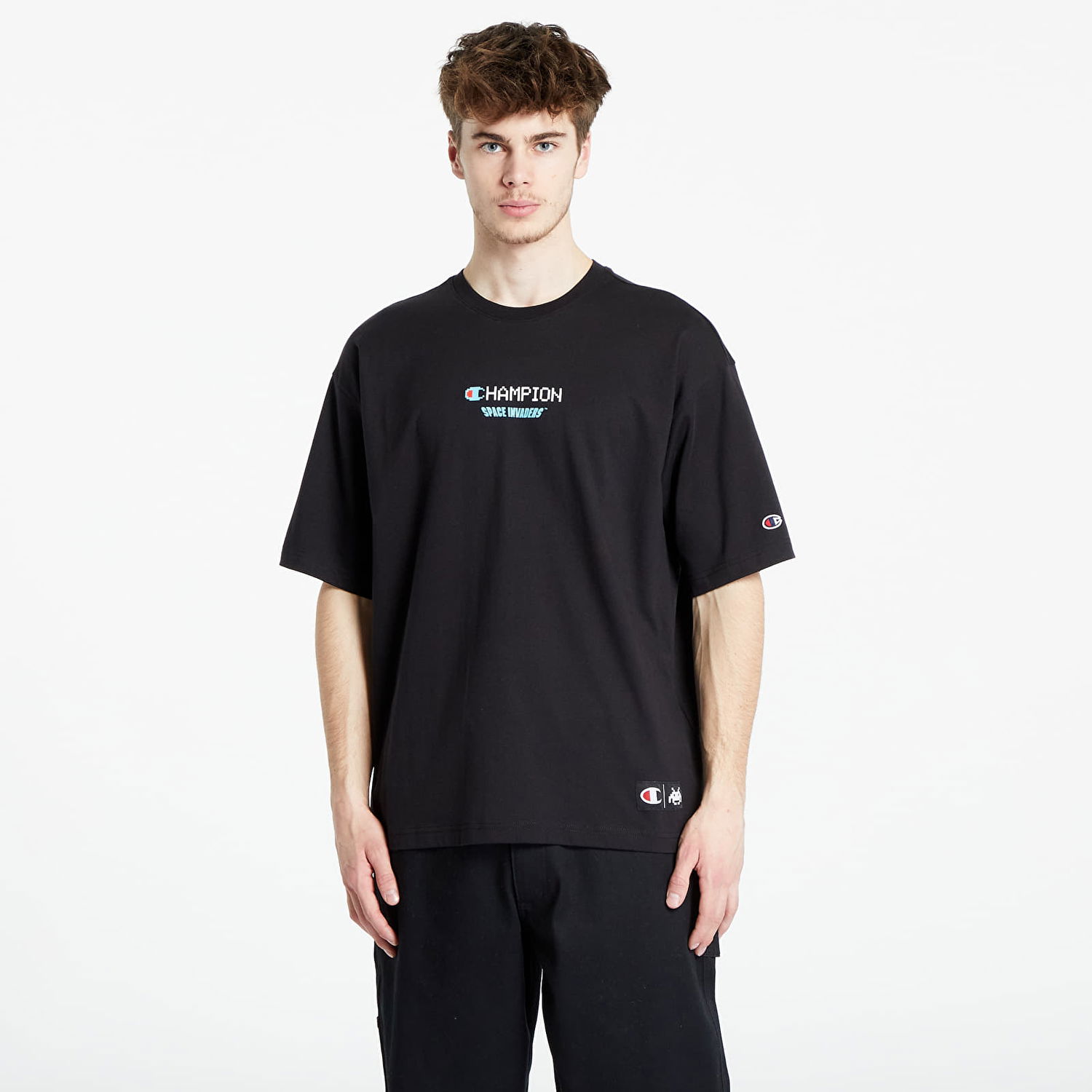 Tričko Champion Space Invaders x Crewneck T-Shirt Čierna | 220173 CHA KK001, 0