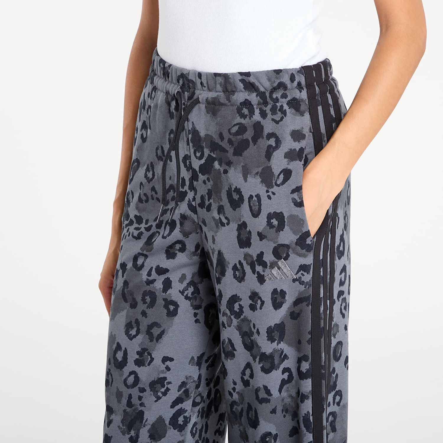 Tepláky adidas Performance Adidas Animal Print Open Hem Joggers Šedá | JM1839, 1