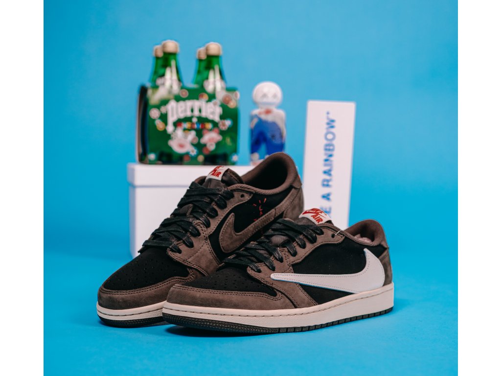 Travis Scott x Air Jordan 1 Low "Mocha"