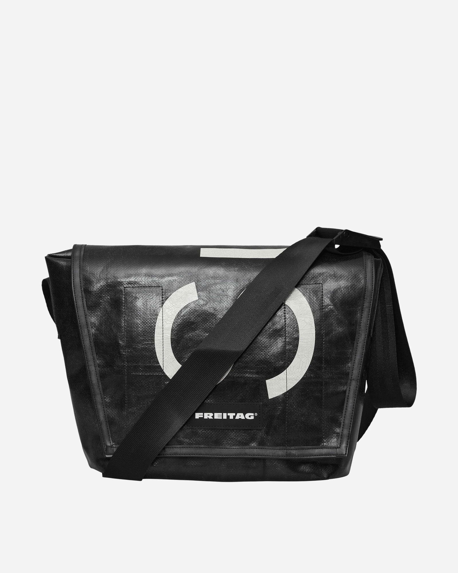 Dexter Slim Messenger Bag