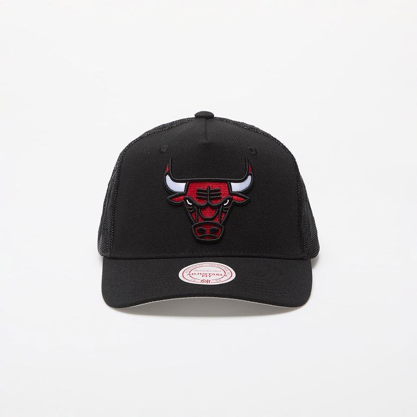 Šiltovka Mitchell & Ness Cap NBA Monogram Trucker Chicago Bulls Black Universal Čierna | HHSS7632-CBUYYPPPBLCK