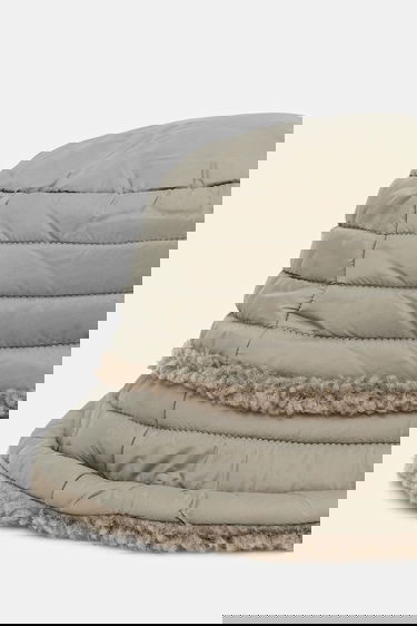 Klobúk UGG Reversible Puffer Bucket Hat with Sherpa Trim Šedá | 101018, 2