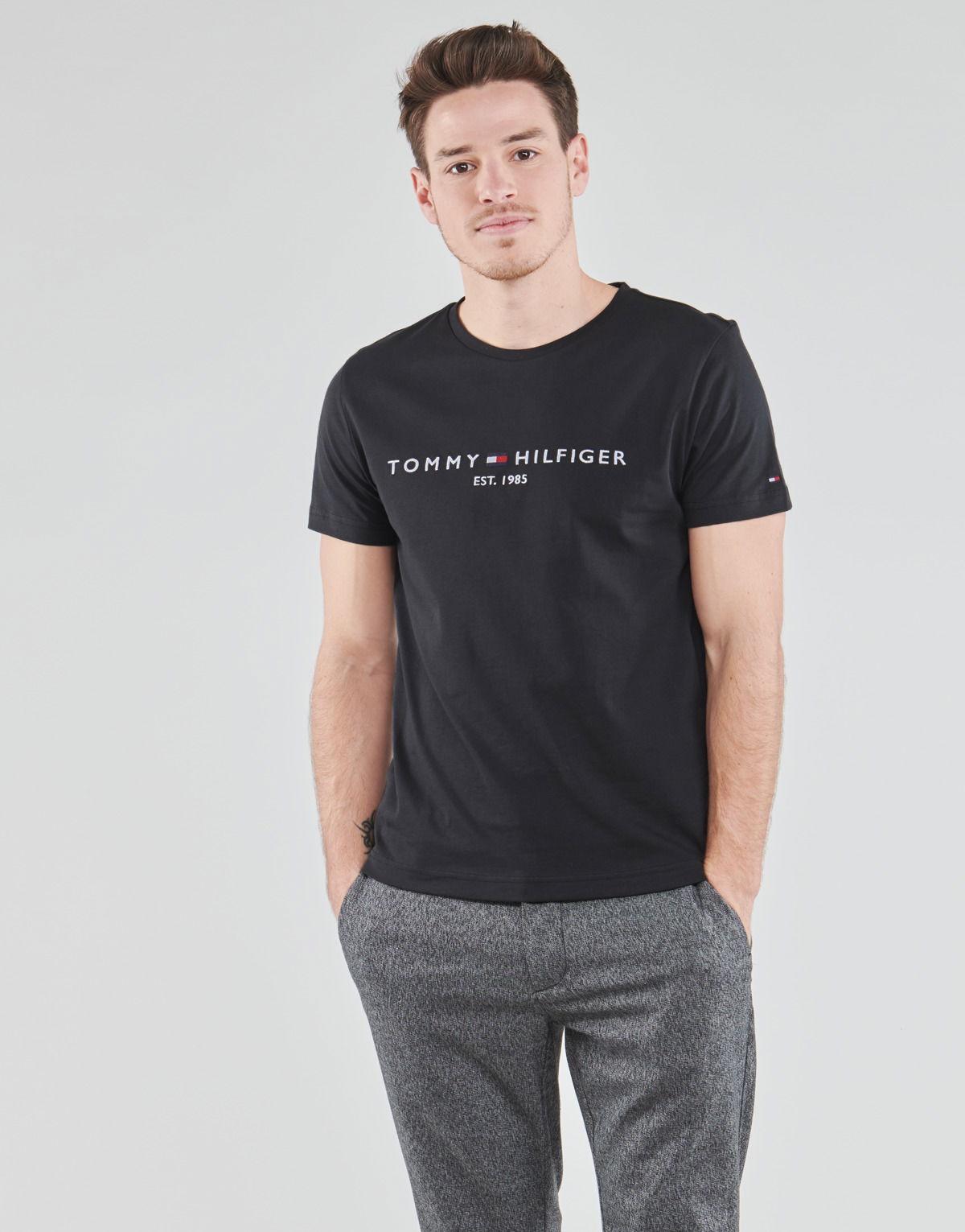 Tričko Tommy Hilfiger CORE TOMMY LOGO TEE Čierna | MW0MW11465-BAS-NOS, 1