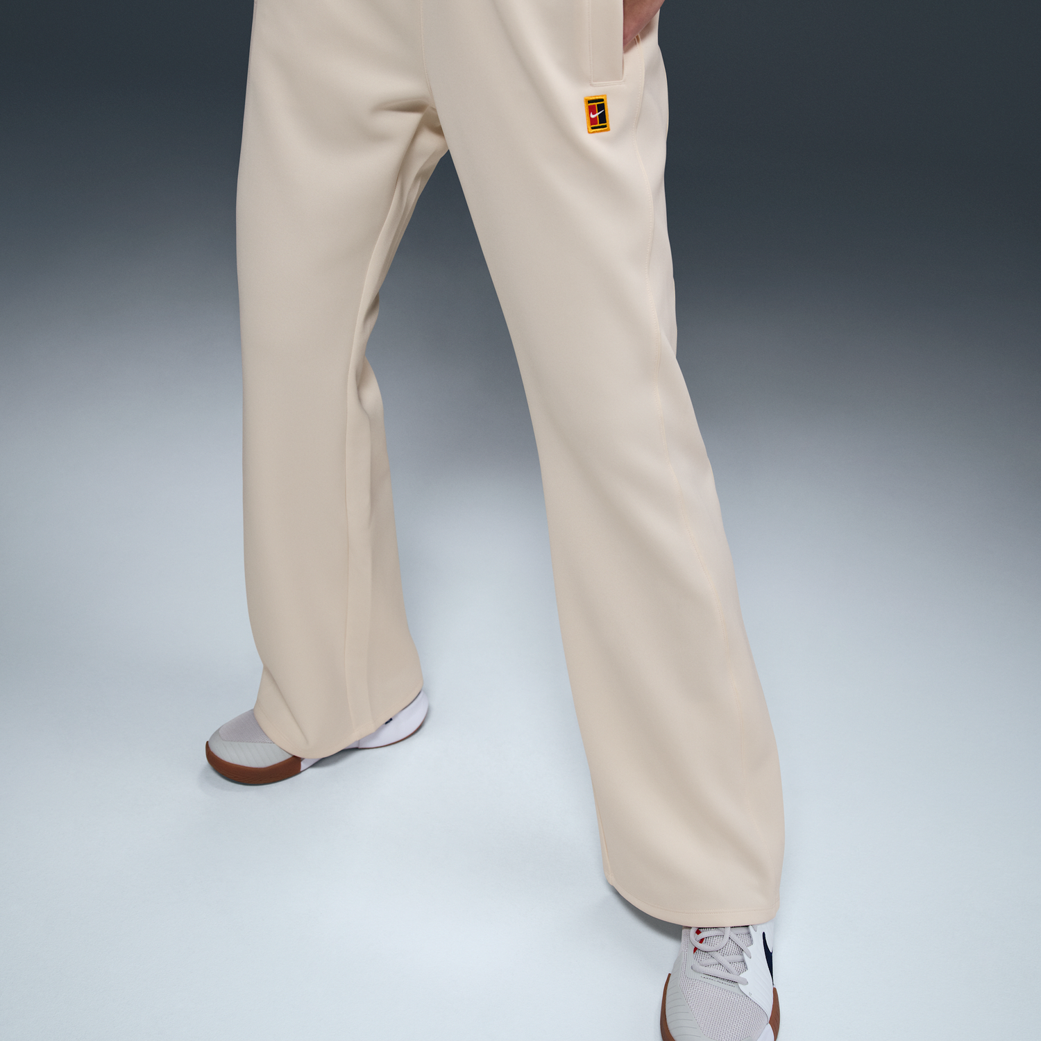 Súprava Nike NikeCourt Heritage Windrunner Mid-Rise Tennis Pants Béžová | FZ6509-110, 1