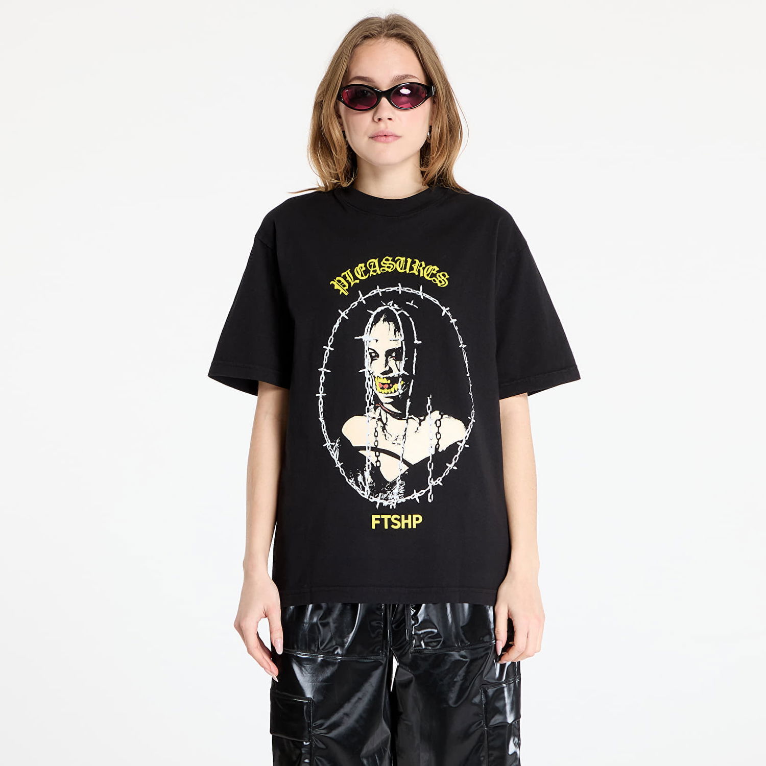 Tričko Pleasures FTSHP x Cage Graphic T-Shirt Čierna | P24W074 BLACK, 1