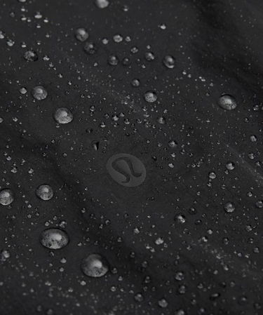 Vetrovka lululemon lululemon Water-Repellent Hooded Jacket with Drawcord Čierna | prod11860005, 7