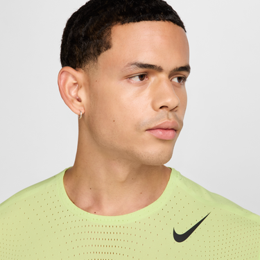 Tričko Nike AeroSwift Dri-FIT ADV Running T-Shirt Žltá | HJ3377-736, 3