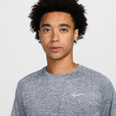 Tričko Nike Stride Dri-FIT ADV Running T-Shirt Šedá | HV5203-437, 3