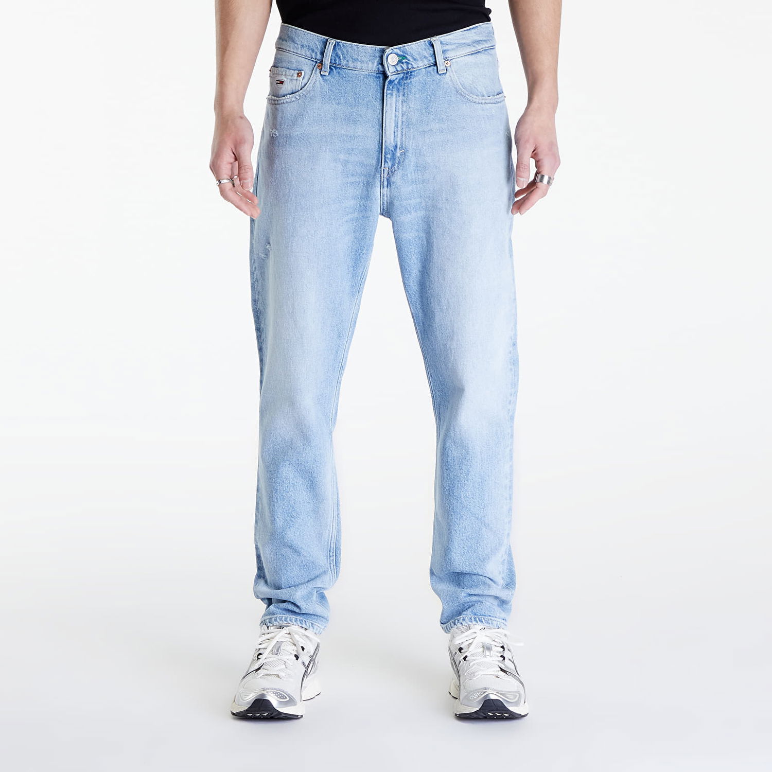 Nohavice a džínsy Tommy Hilfiger Tommy Jeans Dad Jean Regular Tapered B Modrá | DM0DM18718 1AB, 0