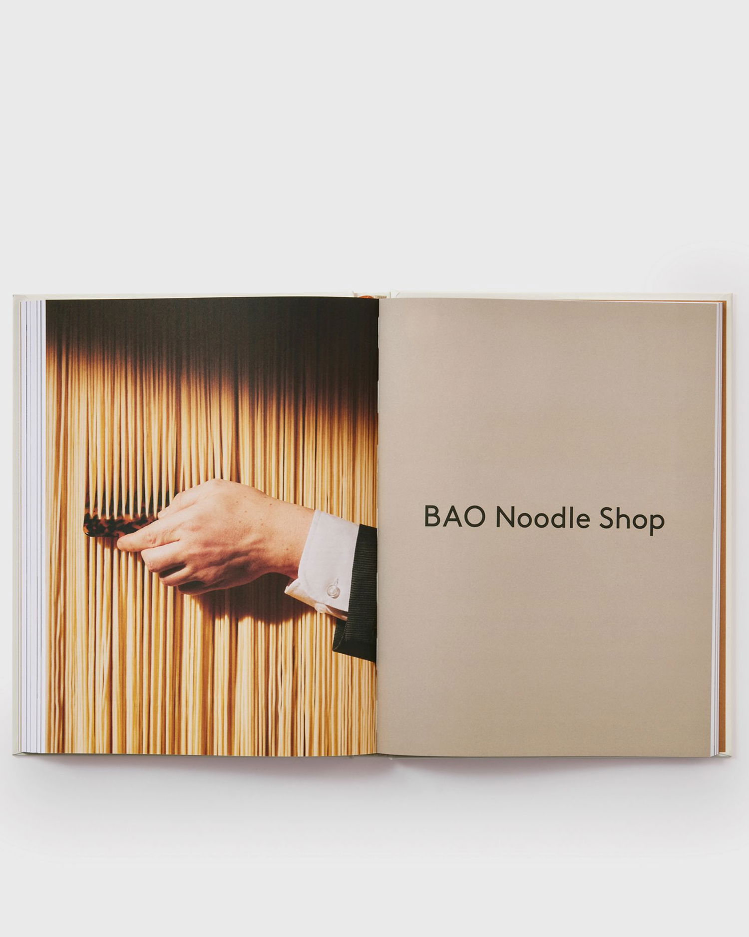 Kniha a časopis Phaidon "BAO" by Erchen Chang, Shing Tat Chung & Wai Ting Chung Book Béžová | 9781838666200, 1
