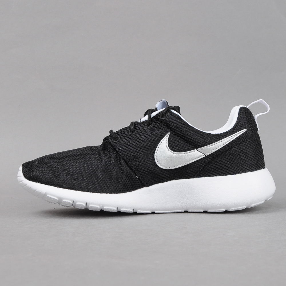 Tenisky a topánky Nike Roshe One GS Čierna | 599728-021, 1