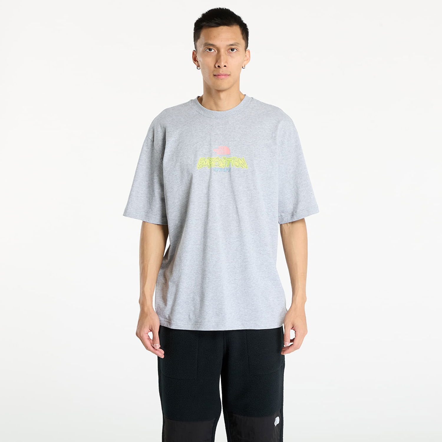 Tričko The North Face The North Face Expedition Celebration Oversized Short Sleeve T-Shirt Šedá | NF0A8E3CDYX1, 0