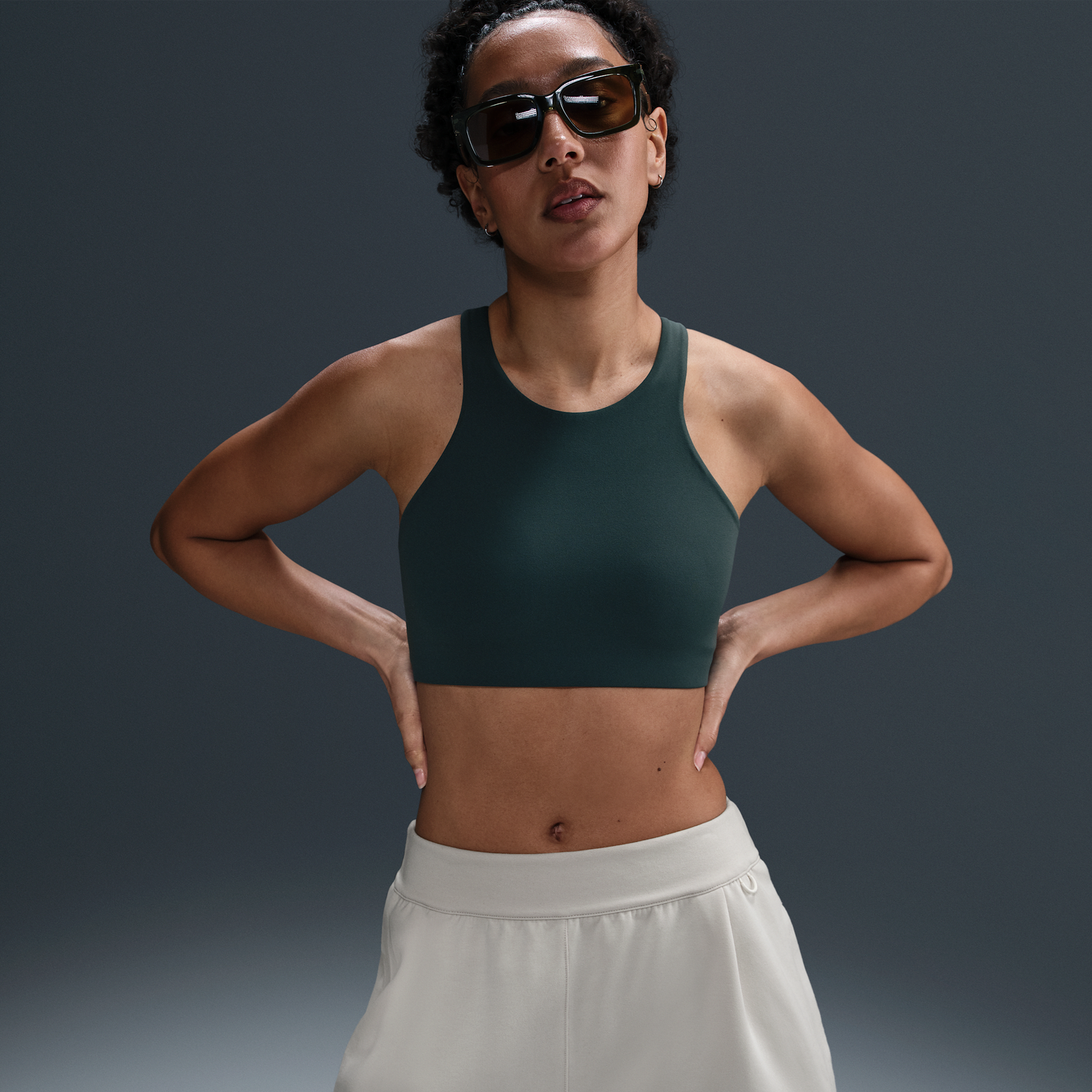 Šortky Nike 24.7 Impossibly Soft Dri-FIT Mid-Rise Loose Fit 4" Shorts Béžová | HQ8179-104, 1
