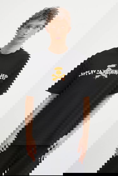 Tričko AAPE by A Bathing Ape Basic APES AND PLANET EARTH Graffiti Print T-Shirt Čierna | AAPTEM1644XXO, 2