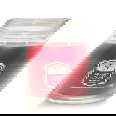 Sviečka Yankee Candle Signature Medium Jar 2 Wicks Santa On Skis Červená | 43501, 0