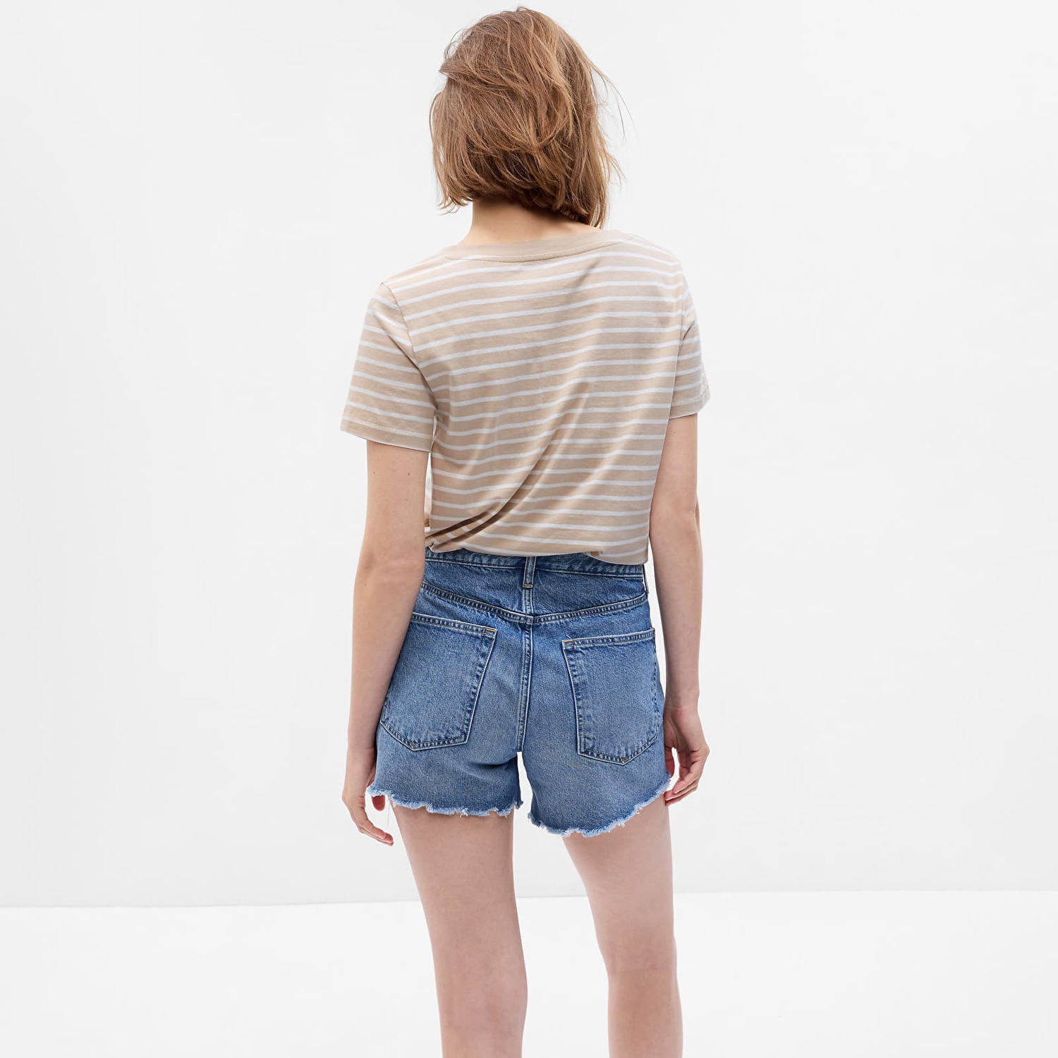 Tričko GAP Basic V-Neck Tee Beige Stripe Béžová | 740140-58, 1
