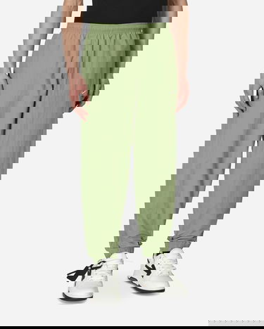 Nohavice Nike Solo Swoosh Woven Track Pants Zelené | DQ6571-386, 0