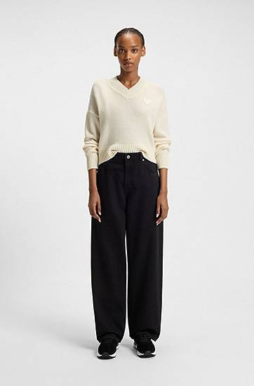 Sveter BOSS HUGO Women's Happy Cropped V-Neck Sweater with Heart Detail Biela | 50543059, 1