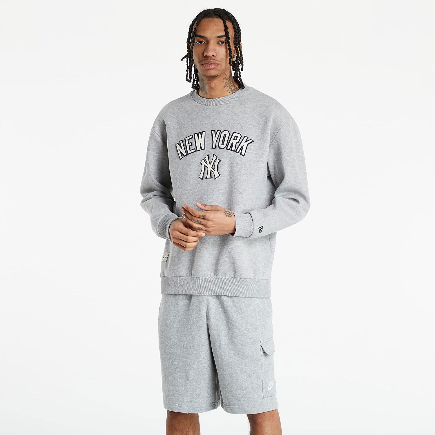 Mikina New Era MLB Heritage Patch Oversized Crew Neck Sweatshirt New York Yankees Šedá | 12893150, 0