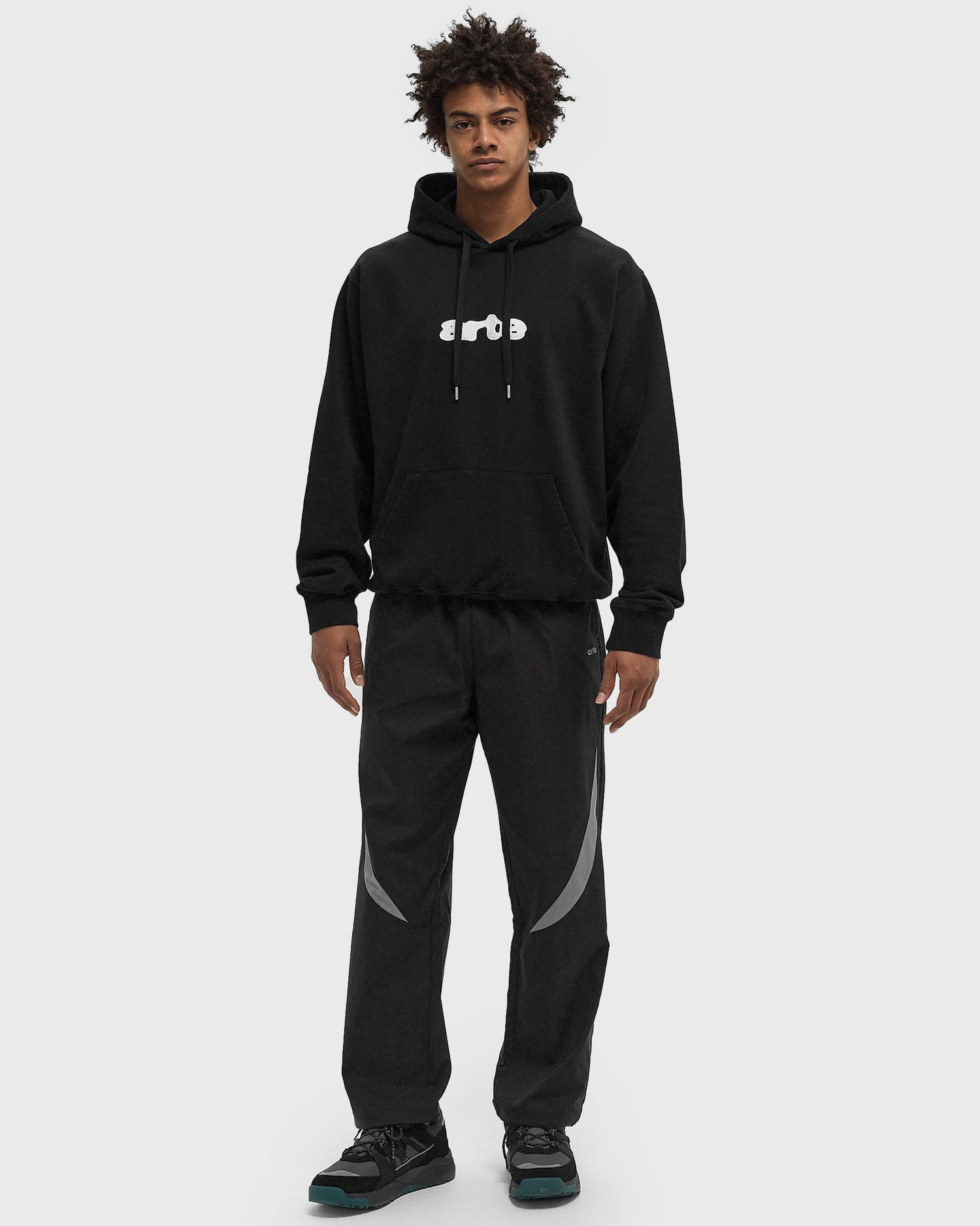 Mikina Arte Antwerp Embroidered Logo Hoodie XXL Čierna | AW24-138H-BLACK, 1
