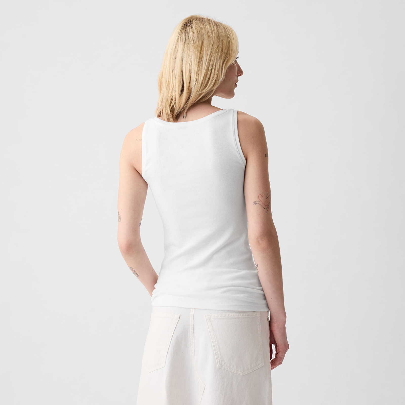 Modal Tank Fresh White