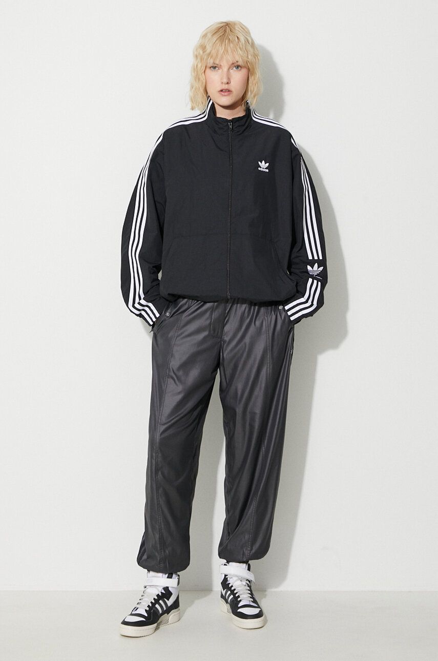 Nohavice adidas Originals Woven Jogger Trousers Čierna | HR3425, 1