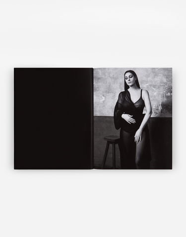 Kniha a časopis Dolce & Gabbana Monica Photography Book Čierna | VL1146VLTW29V000, 3