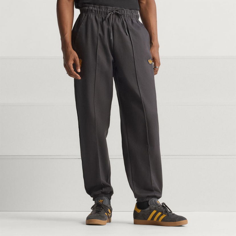 Tepláky adidas Performance Manchester United Terrace Icons Track Pants Šedá | JN2819