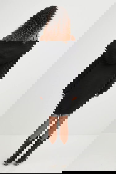 Šaty Maison Margiela MM6 Maison Margiela Hooded Mini Oversize Dress Čierna | S52DD0074.M25014.900, 2