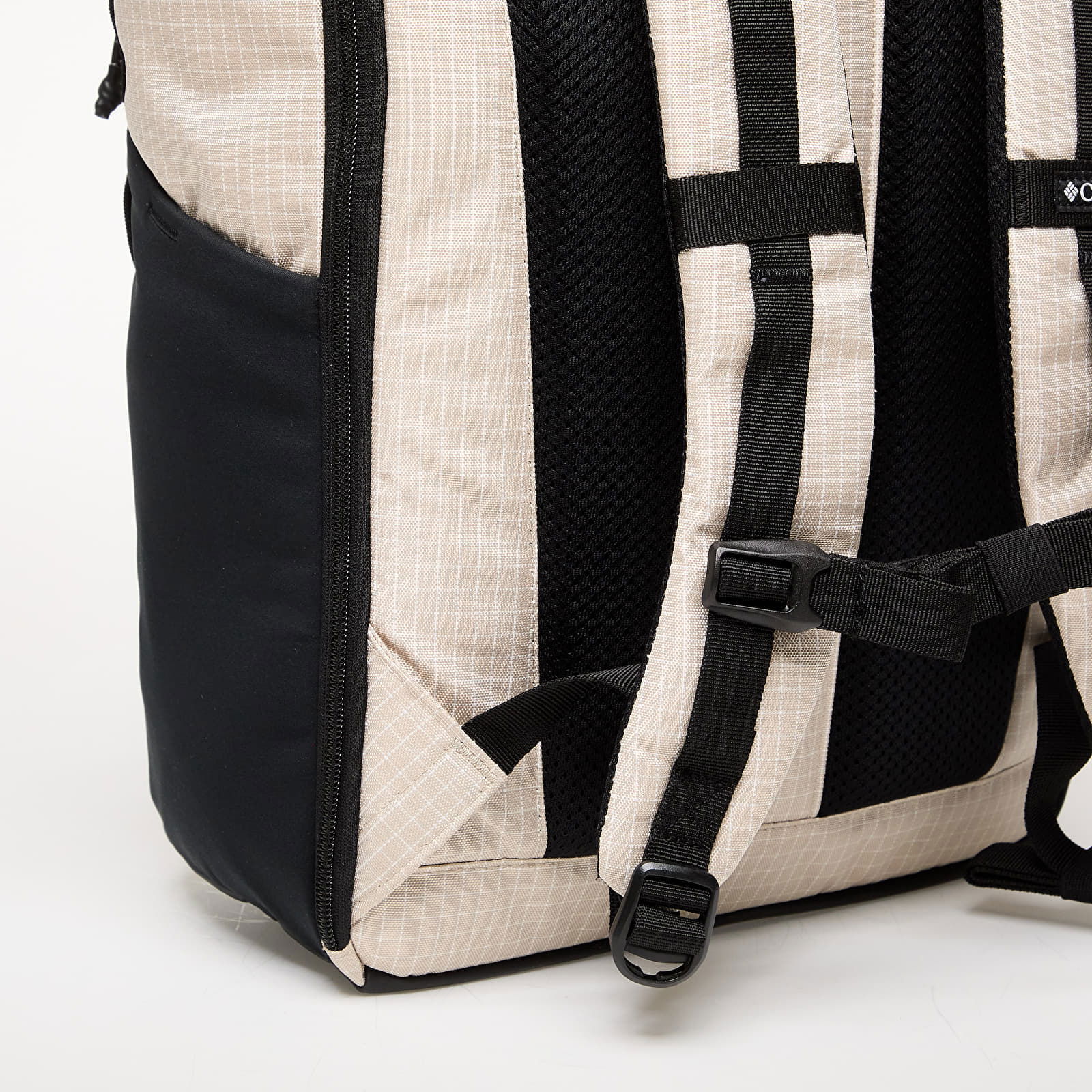 Convey™ II 27L Rolltop Backpack