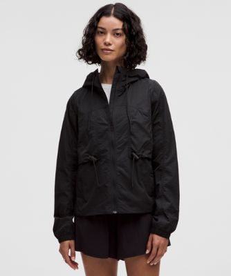 Vetrovka lululemon lululemon Water-Repellent Hooded Jacket with Drawcord Čierna | prod11860005, 8