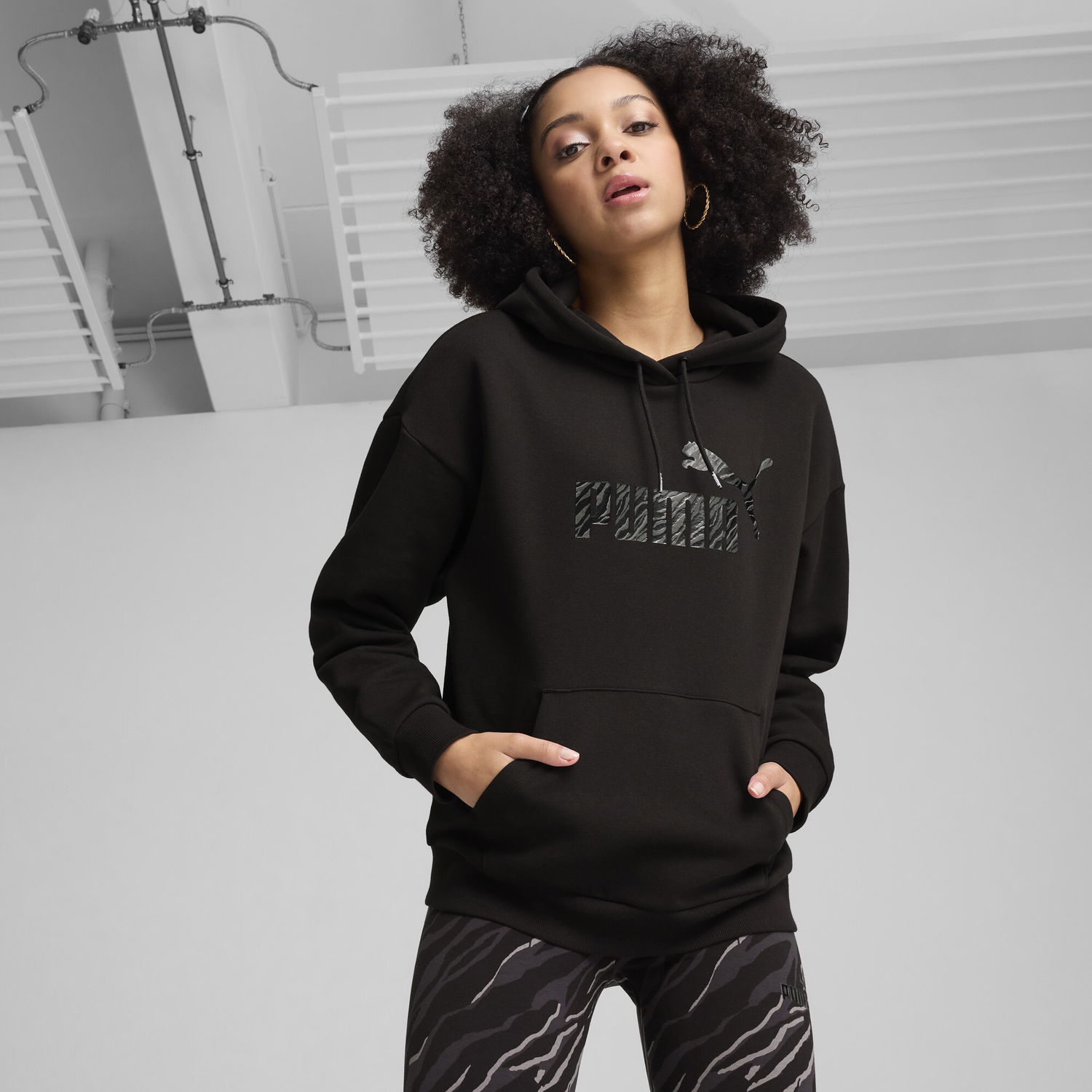 Mikina Puma ESS+ Animal Hoodie Čierna | 681492_01, 0