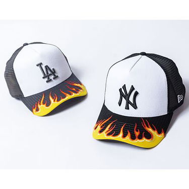 Šiltovka New Era Trucker Flame Baseball Cap Biela | 60565478, 2