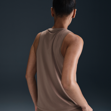 Tielko Nike Nike One Classic Dri-FIT Tank Top Hnedá | FN2808-233, 3