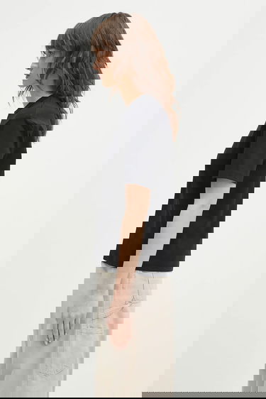 Tričko Carhartt WIP Short Sleeve Luca T-Shirt Čierna | I034633.89XX, 1