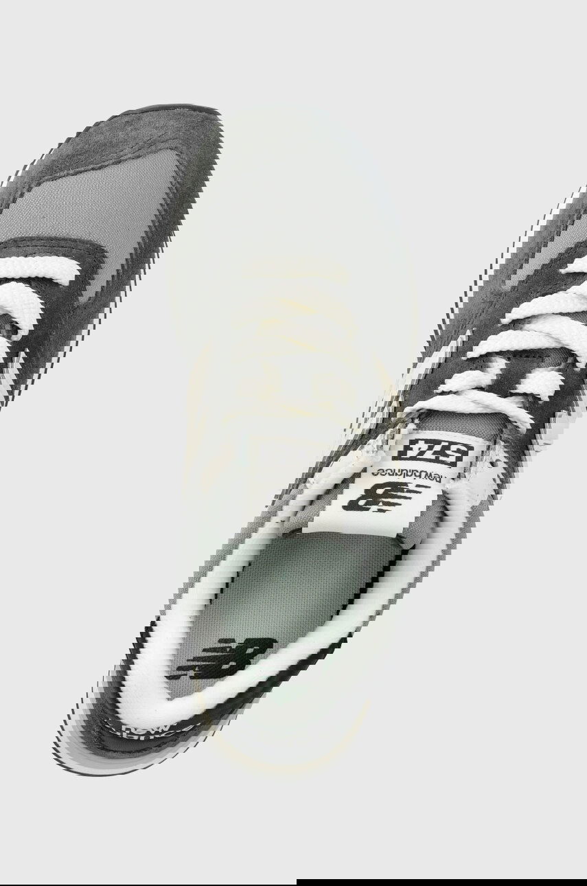 574