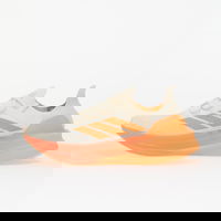 UltraBOOST 5 Strung
