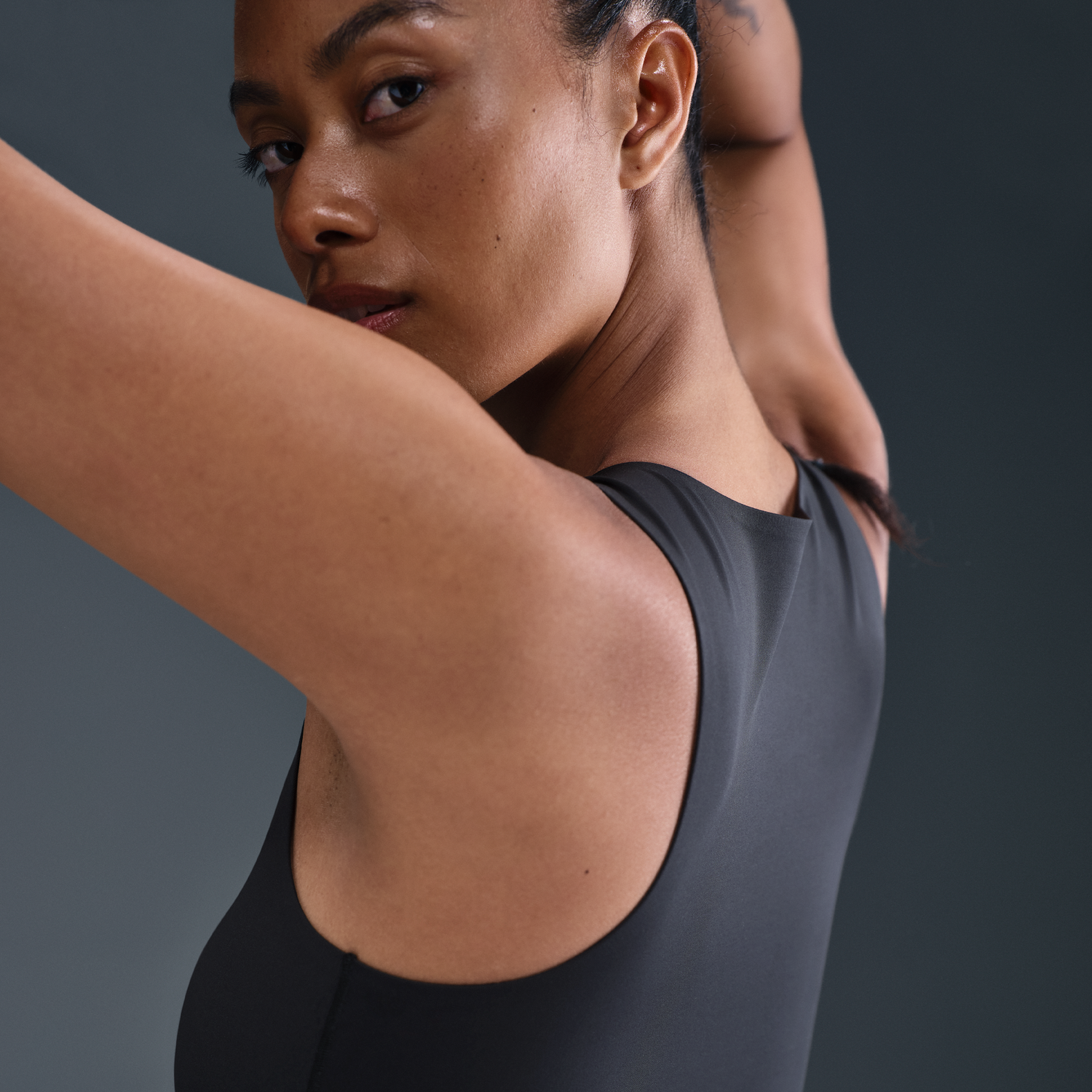 Plavky Nike Form Tank Bodysuit Čierna | HQ7006-011, 1