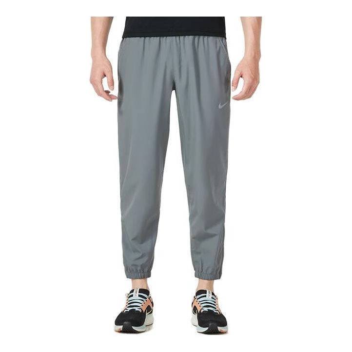 Tepláky Nike Tapered Versatile Training Pants Šedá | FB7498-084