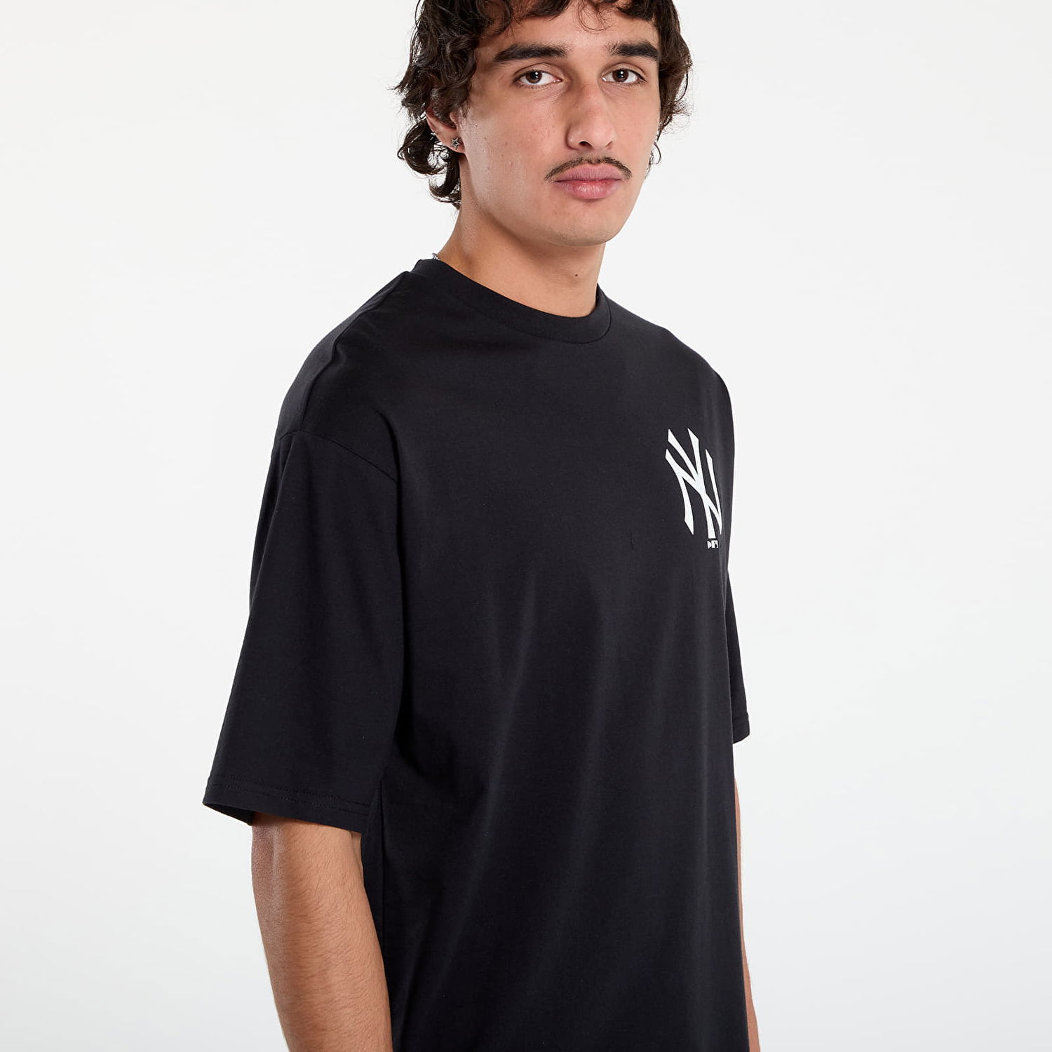 Tričko New Era New Era MLB Essentials Tee New York Yankees T-Shirt Čierna | 60416723, 1